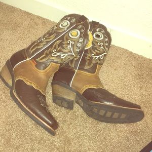 brown healed boots